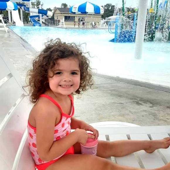 Meet your Posher, Jennifer - Picture 5 of 6